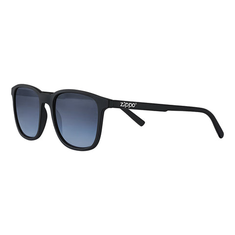 Zippo Okulary przeciwsłoneczne Widok z przodu ¾ kąta z niebieskimi soczewkami i wąską kwadratową oprawką w kolorze czarnym z białym logo Zippo