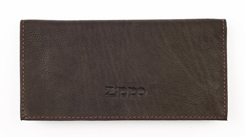 Widok z przodu skórzane etui na tytoń Zippo brązowe z logo Zippo