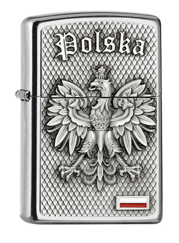 Widok z przodu kąt 3/4 zapalniczka Zippo chrom emblemat Polska z orłem z godła i małą flagą