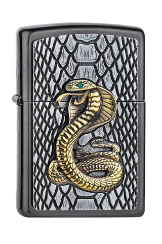 Widok z przodu kąt 3/4 zapalniczka Zippo emblemat ze stojącą kobrą