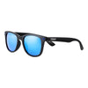Okulary przeciwsłoneczne Front View 3/4 Angle Zippo czarne, kwadratowe, niebieskie lustrzane soczewki