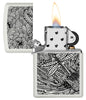 Zapalniczka Zippo z przodu biała matowa otwarta i zapalona z wizerunkiem ważki w stylu sztuki aborygeńskiej
