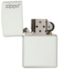 Widok z przodu zapalniczka Zippo biała matowa model podstawowy z logo Zippo otwarta 
