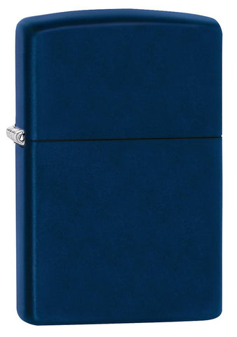  Widok z przodu kąt 3/4 zapalniczka Zippo Navy Blue Matte model podstawowy