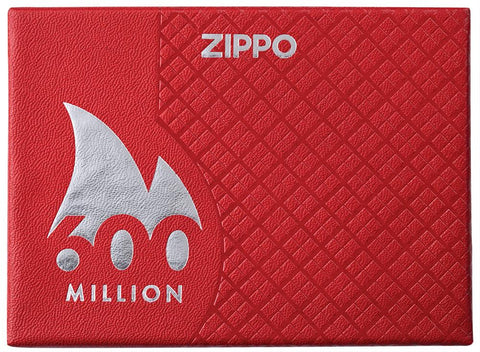 Zapalniczka Zippo 600 Million widok z przodu zamknięte luksusowe opakowanie w kolorze czerwonym z logo 600 Million otoczonym białym płomieniem