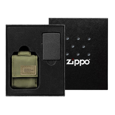 Widok z przodu zestaw upominkowy z pokrywką zapalniczka Zippo Black Crackle z zielonym etui na zapalniczkę