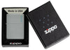 Zapalniczka Zippo Flat Grey model bazowy matowo-szary z logo Zippo w otwartym pudełku prezentowym