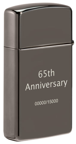 Widok z tyłu Zapalniczka Zippo 3/4 kątowa 65 lat Slim Black Ice Edycja limitowana 65. rocznica