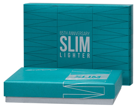 Zippo Lighter 65 Years Slim Black Ice Limited Edition 65th Anniversary z wygrawerowanym wzorem w zamkniętym kolekcjonerskim pudełku