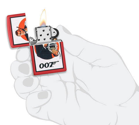 Zapalniczka Zippo matowa czerwona z Jamesem Bondem 007™ w czarnym kombinezonie, z pistoletem i hełmem astronauty otwartym płomieniem w stylizowanej dłoni