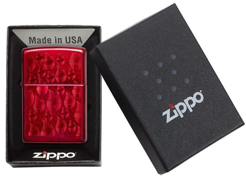 Zapalniczka Zippo czerwona z wieloma płomieniami Zippo w otwartym pudełku