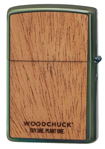 Widok z tyłu Zippo Woodchuck z zielonym płomieniem Zippo