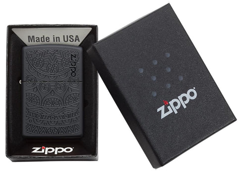  Zapalniczka Zippo czarna ze wzorem mandali w otwartym pudełku