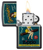 Zapalniczka Zippo reklama w stylu retro z kobietą siedzącą na cygarze otwarta z płomieniem