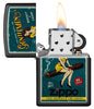 Zapalniczka Zippo reklama w stylu retro z kobietą siedzącą na cygarze otwarta z płomieniem