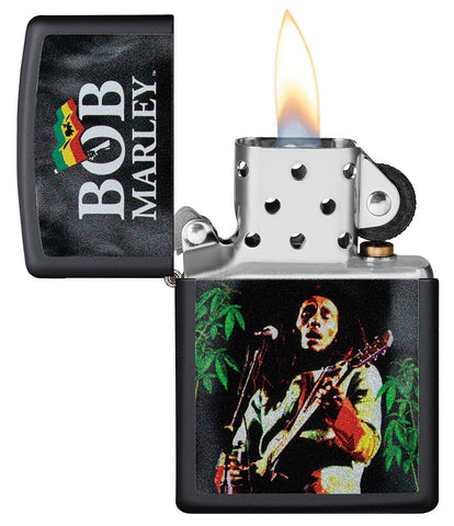 Zapalniczka Zippo czarna Bob Marley z gitarą otwarta z płomieniem