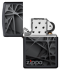 Vue de face du briquet tempête Zippo Black Abstract Design éteint, sans flamme