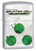 Widok z przodu kąt 3/4 zapalniczka Zippo chrom szczotkowany motyw Tom Clancys Splinter Cell®