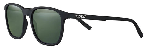 Zippo Okulary przeciwsłoneczne Widok z przodu ¾ kąta z zielonymi soczewkami i wąską kwadratową oprawką w kolorze czarnym z białym logo Zippo