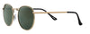 Zippo Okulary przeciwsłoneczne Widok z przodu ¾ kąta z okrągłymi soczewkami i cienką metalową oprawką w kolorze Złoto z czarną końcówką